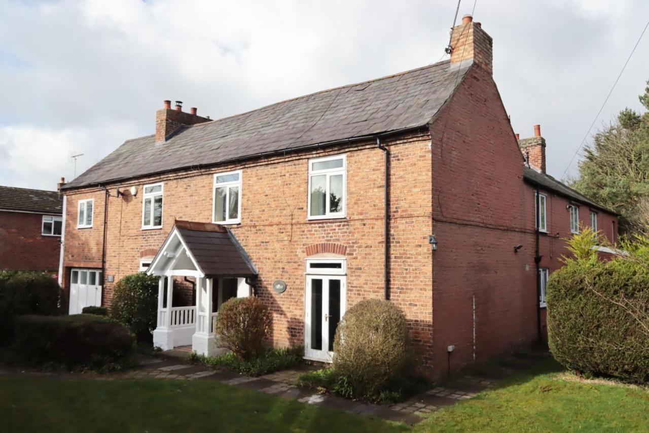 Villa Bretton House Farm Retreat Chester Esterno foto