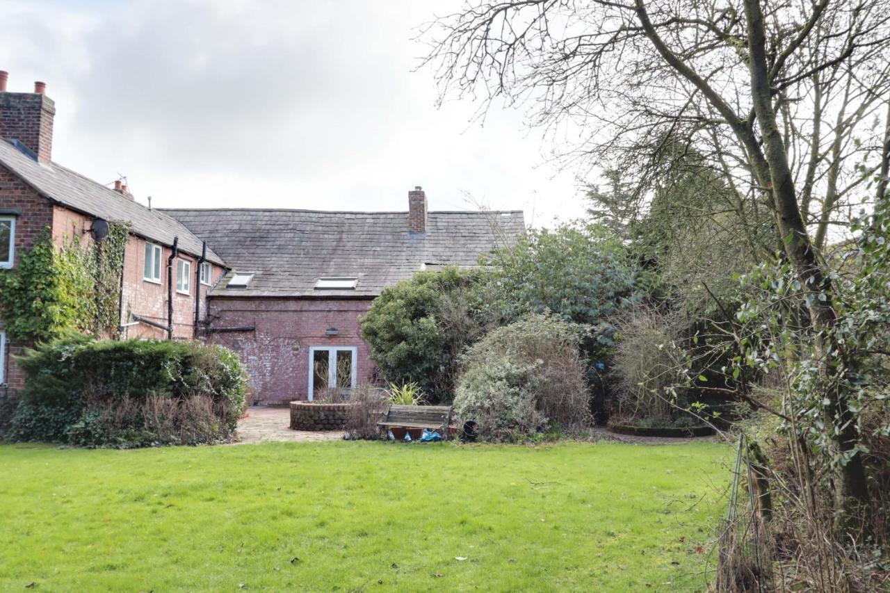 Villa Bretton House Farm Retreat Chester Esterno foto