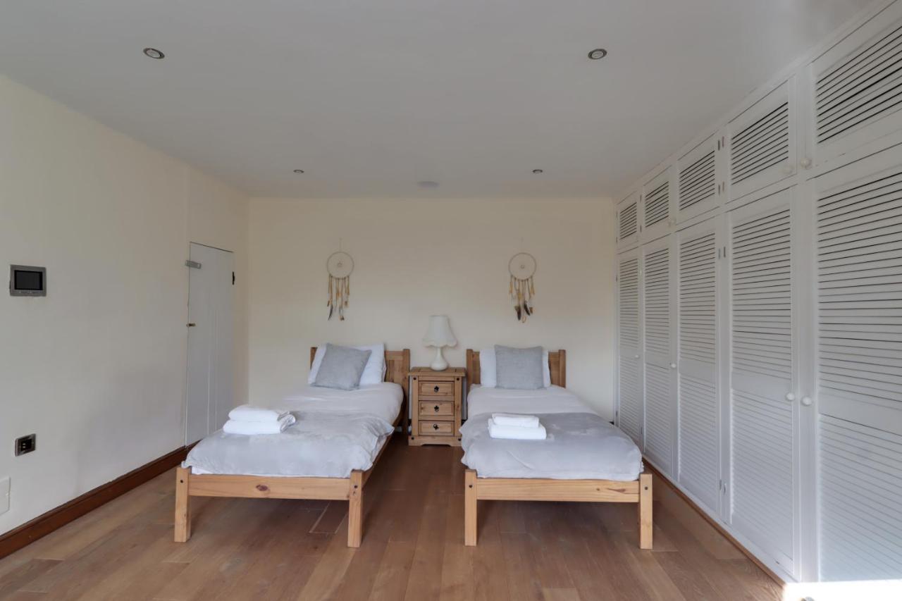 Villa Bretton House Farm Retreat Chester Esterno foto